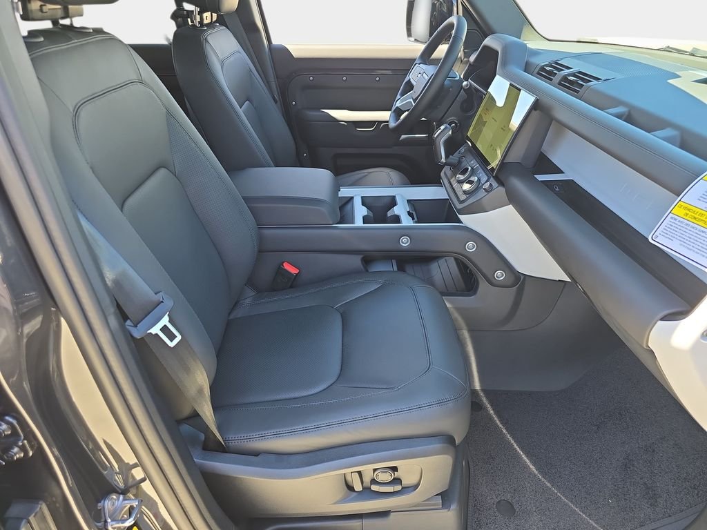 New 2026 Carpathian Grey Land Rover X-Dynamic SE image 10