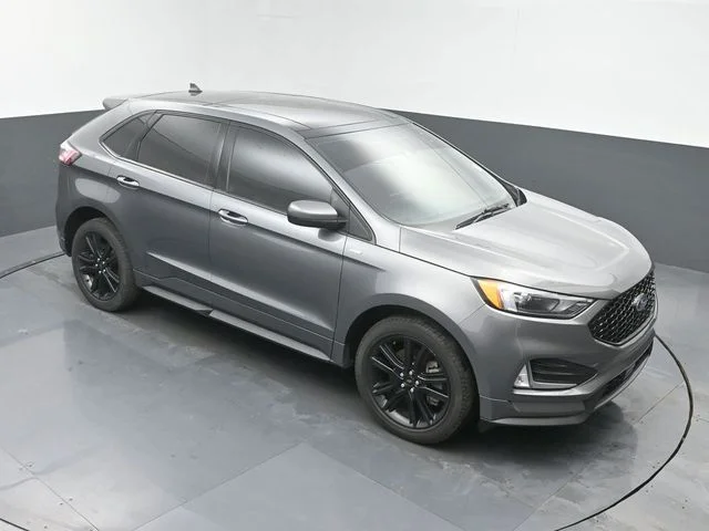 Used 2024 Gray Ford ST Line image 39