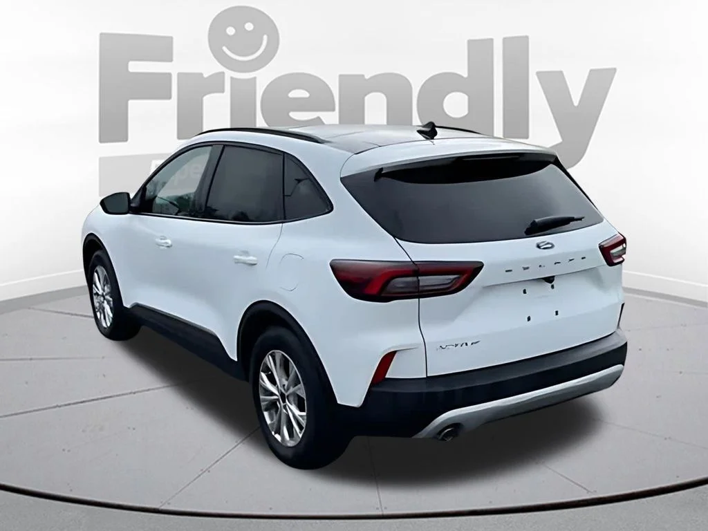 New 2025 Oxford White Ford Active™ image 6