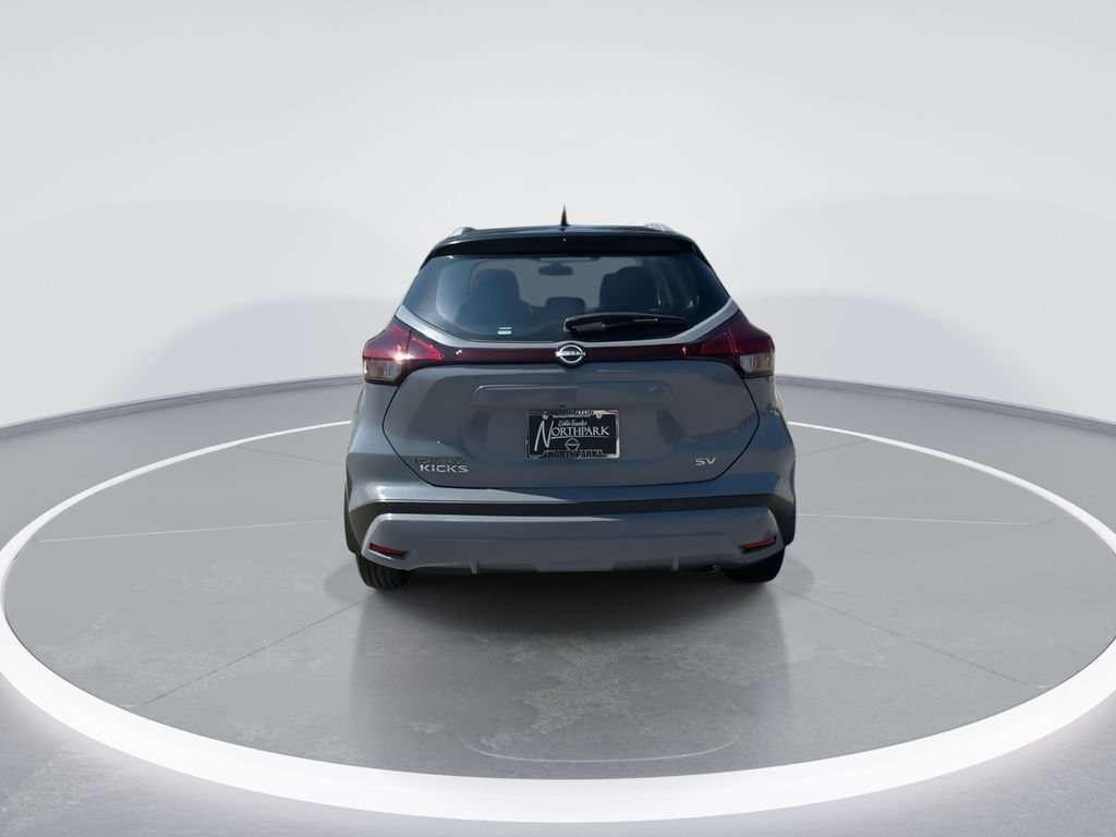 Used 2023 Gray Nissan SV image 7