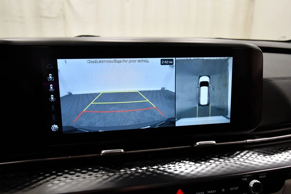 Certified Used 2024  Kia SX Prestige image 26