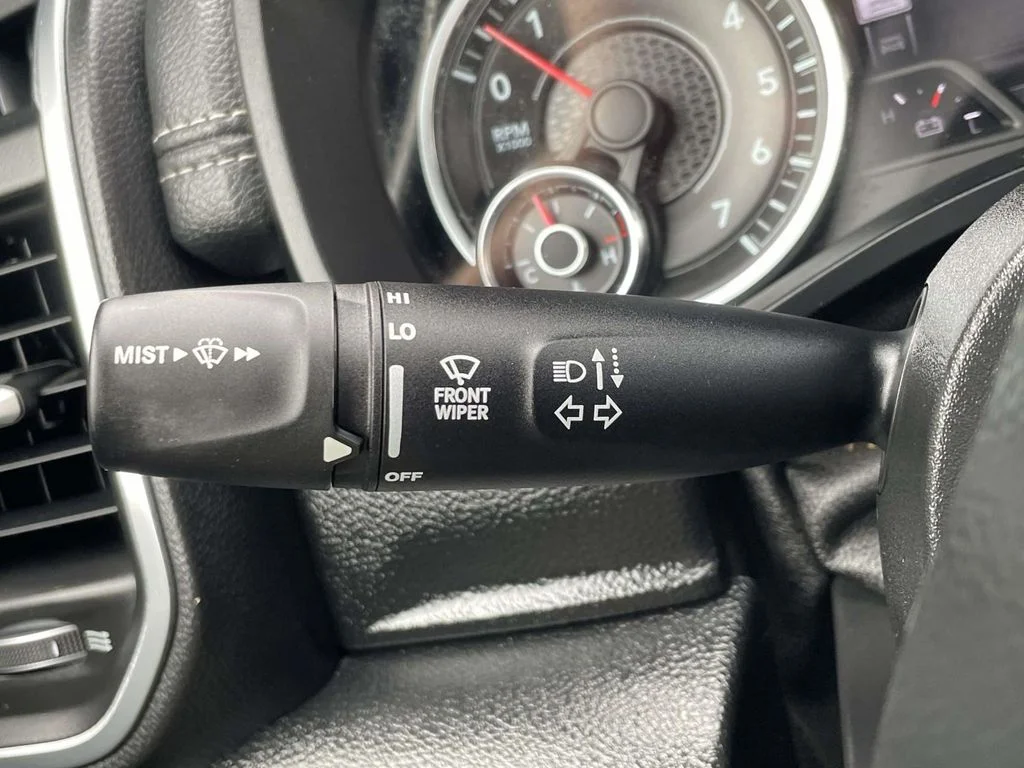 Used 2021 Silver Ram Laramie image 32