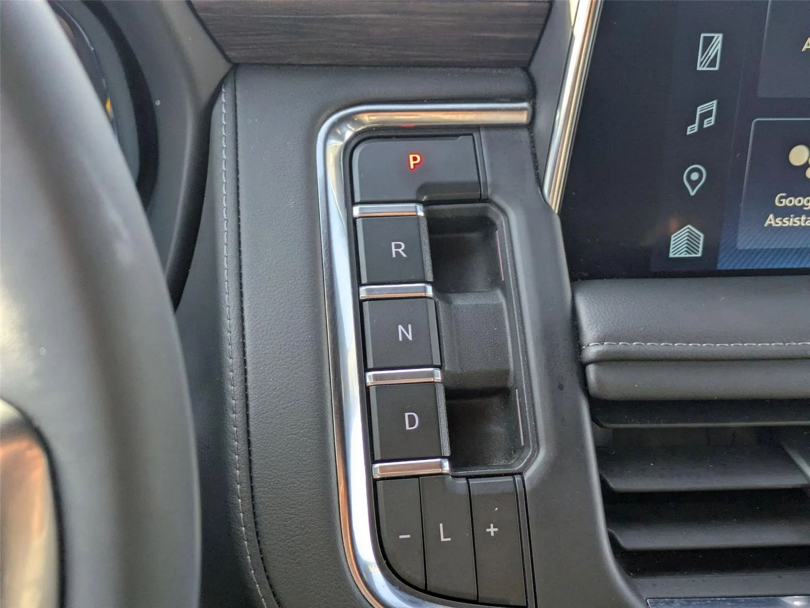 Used 2024 Summit White Chevrolet LT image 23