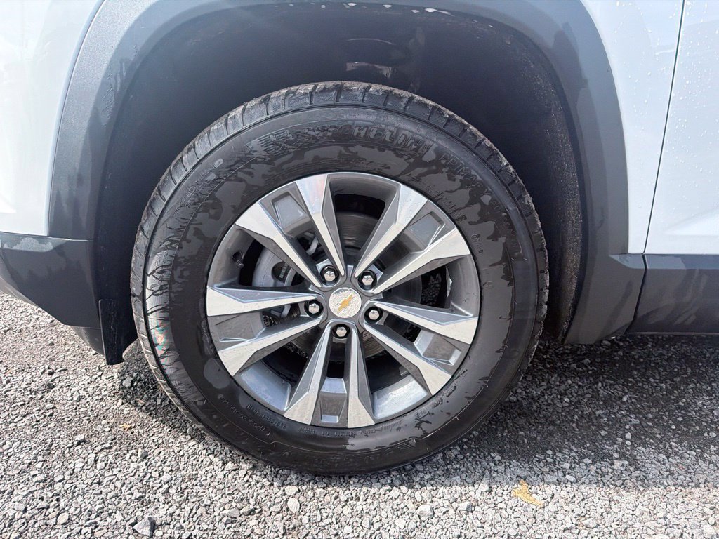 2027 Chevrolet Equinox LT - Photo 17