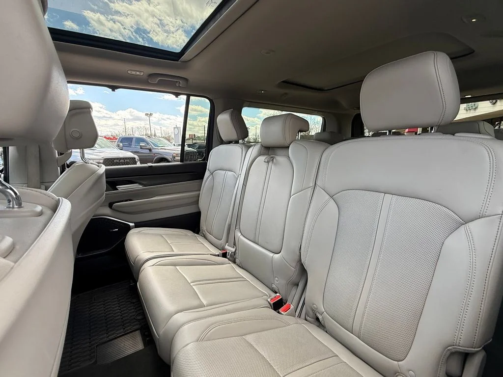 Used 2024 Black Jeep  image 30