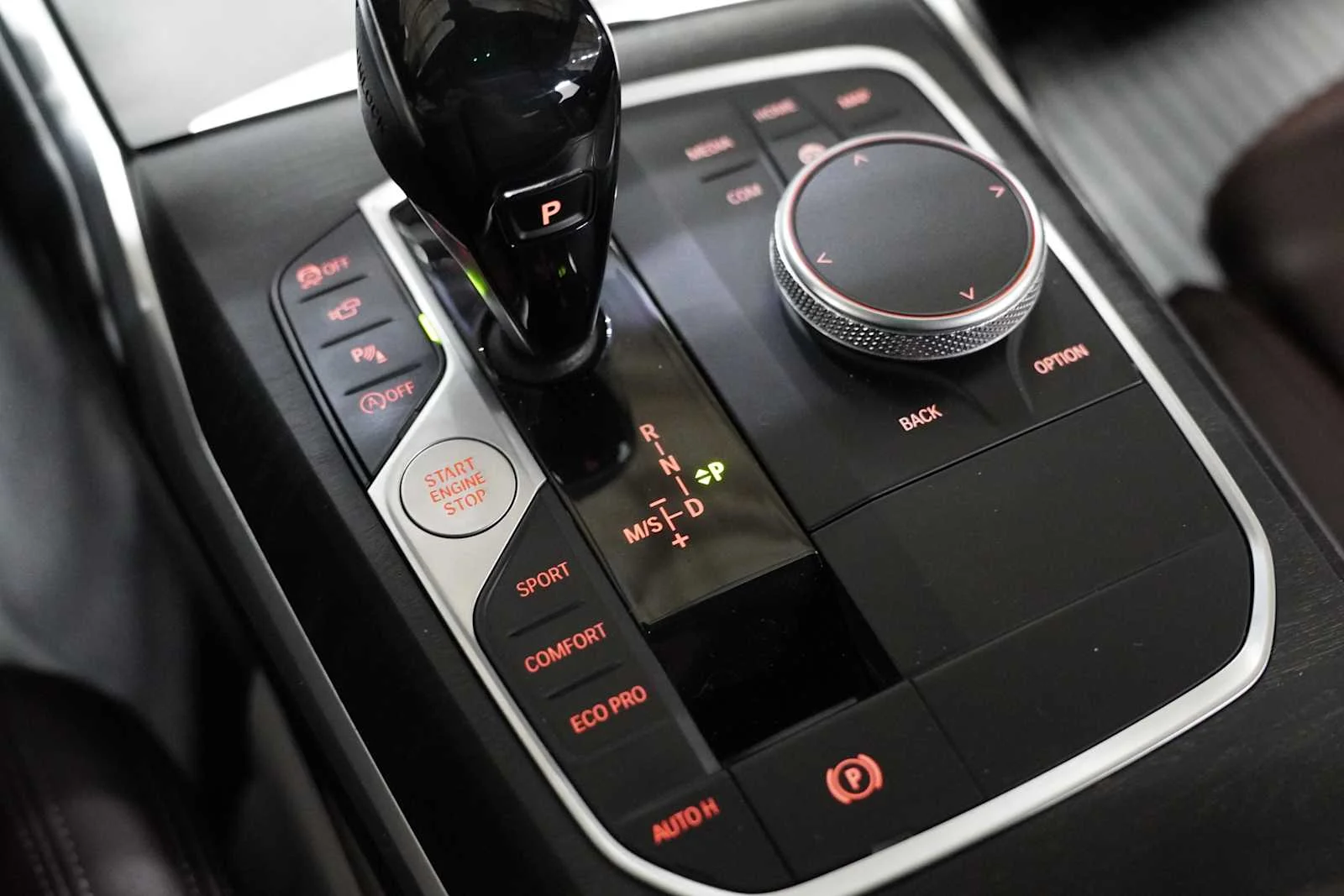 Used 2020 Mineral Gray Metallic BMW M340i xDrive image 3
