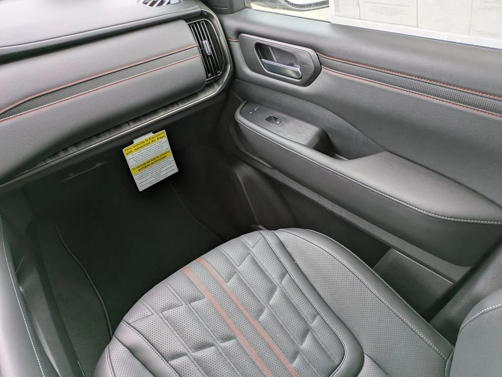2026 Nissan Armada PRO-4X - Photo 17