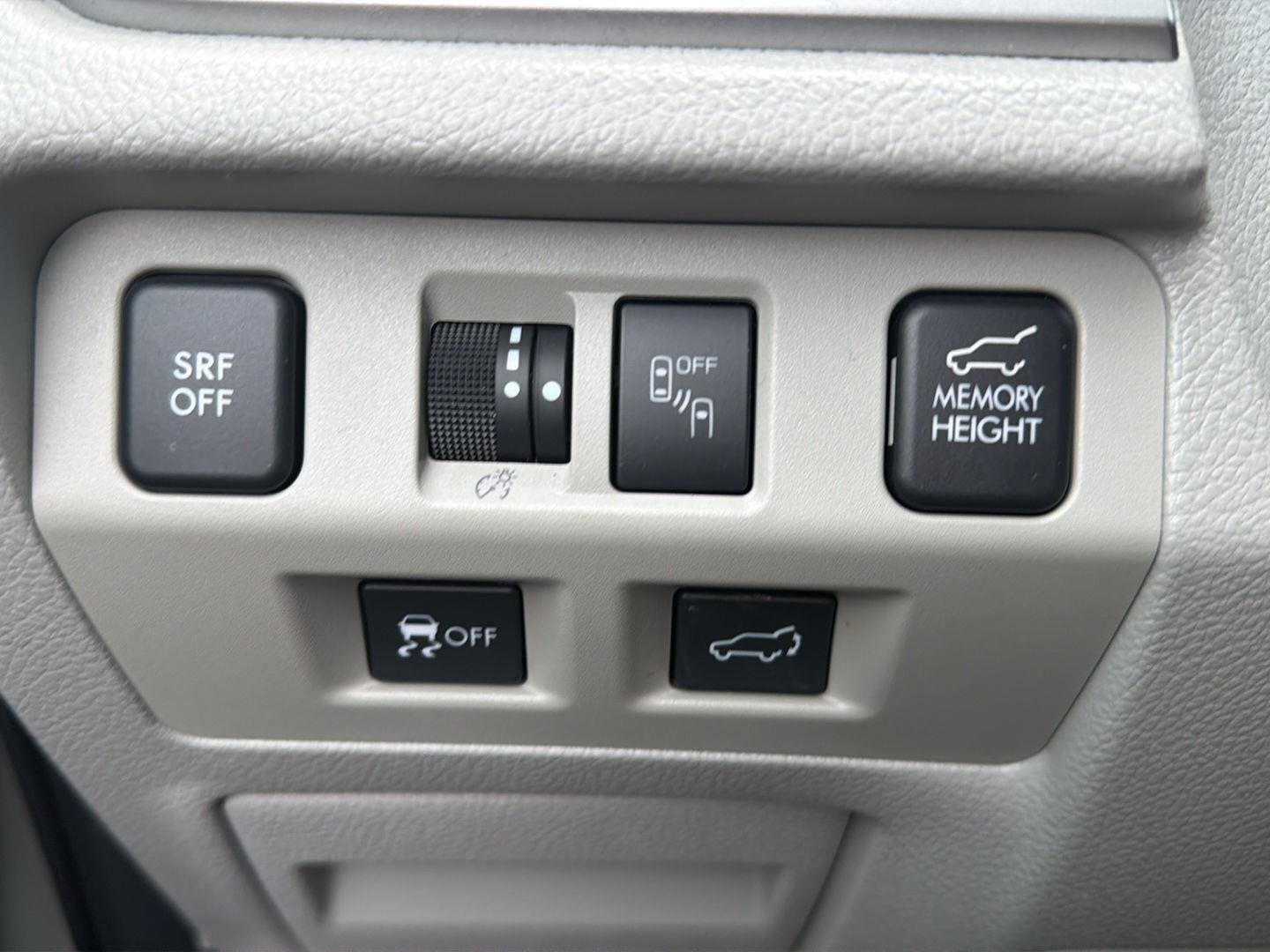 Used 2018 Crystal White Pearl Subaru Premium image 13