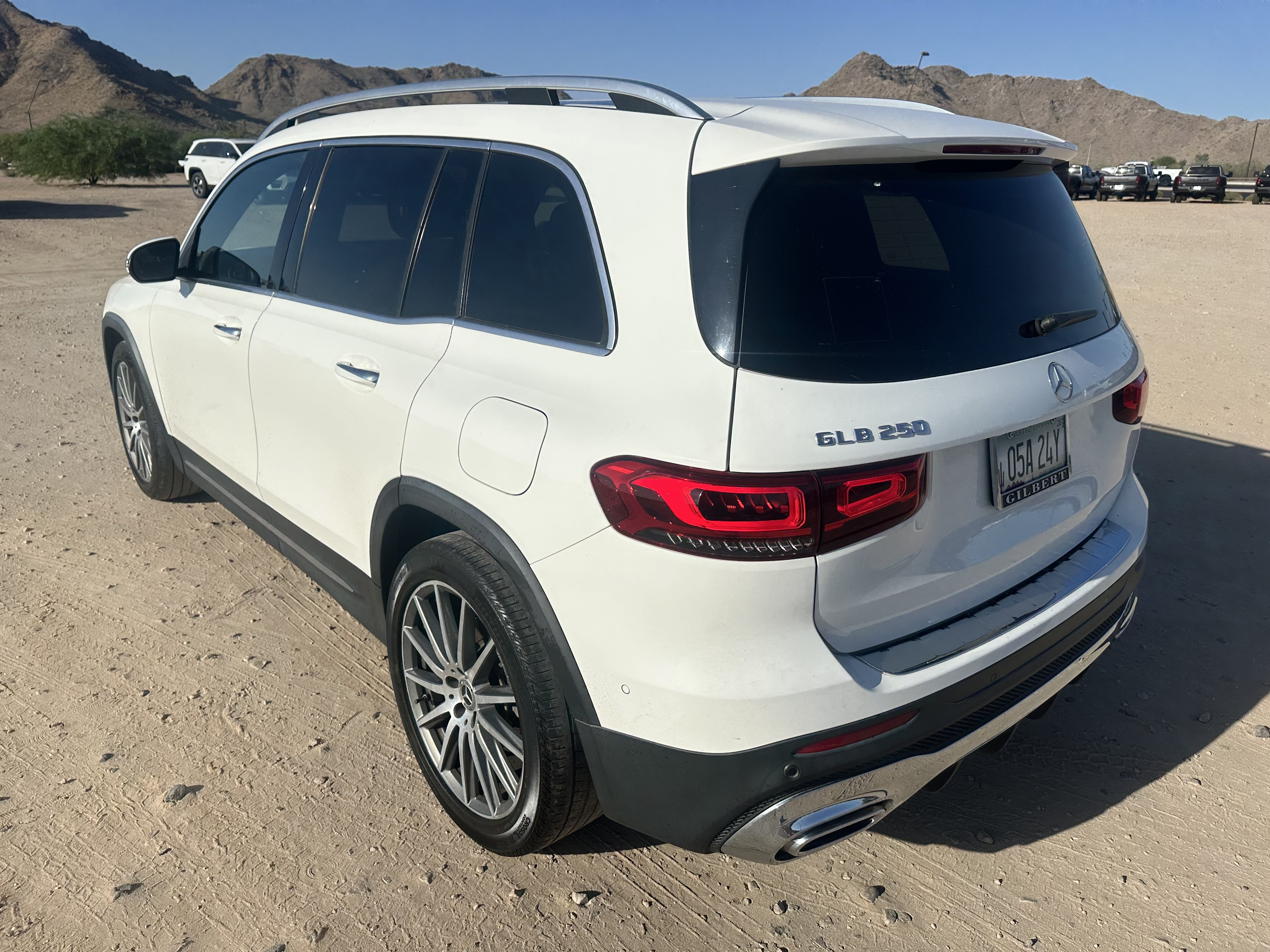 Used 2020 Polar White Mercedes-Benz GLB 250 image 3