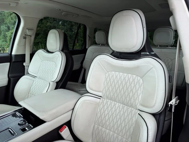 Used 2020 White Lincoln Black Label Grand Touring image 25