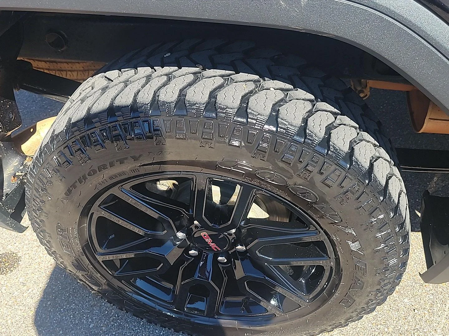Used 2023 Titanium Rush Metallic GMC Elevation image 23