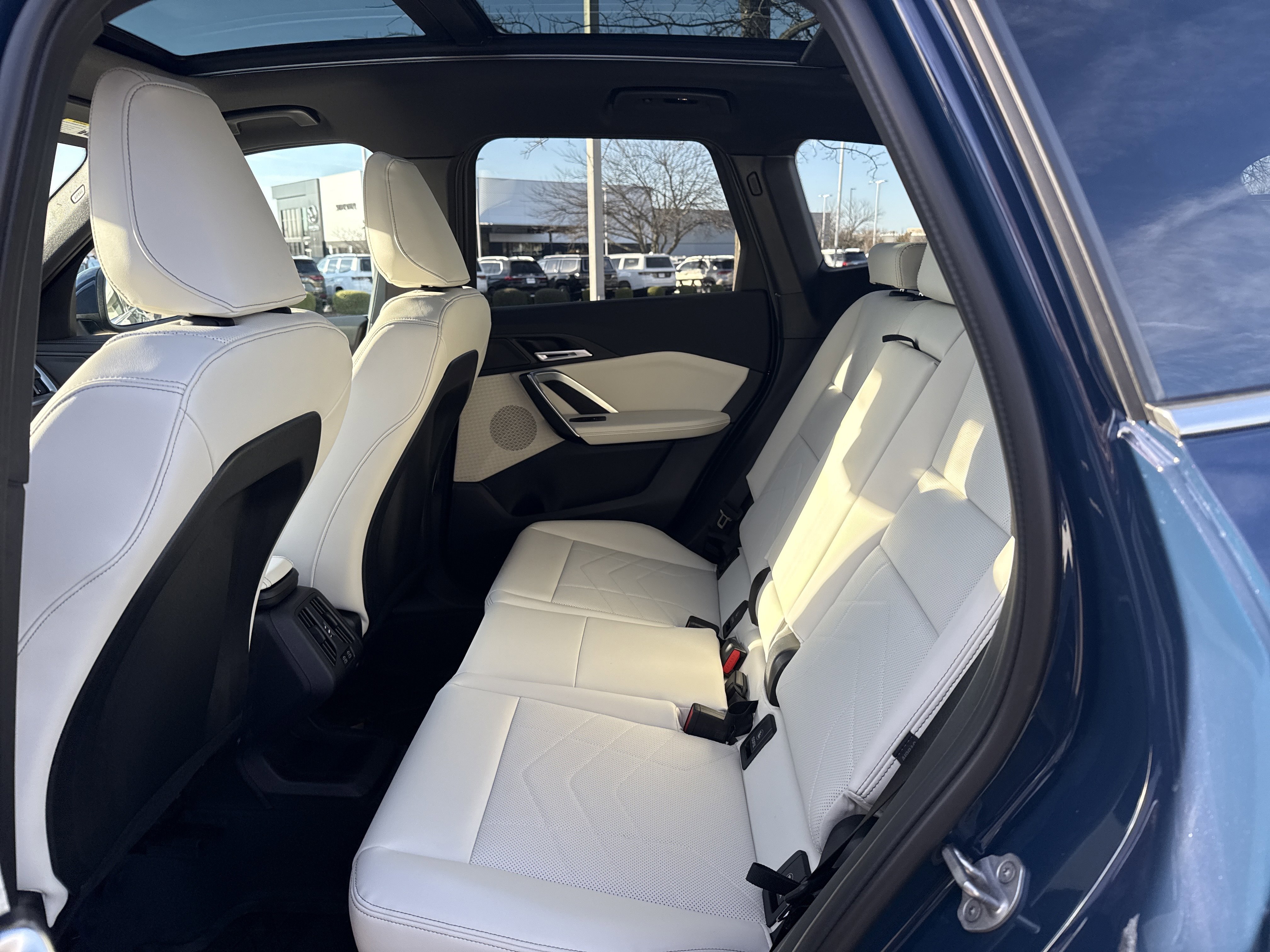 Used 2026 Night Dusk Blue Metallic BMW xDrive28i image 11