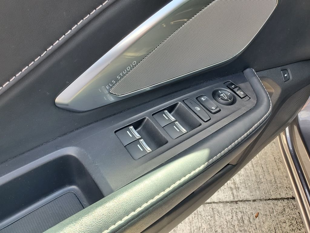 Used 2020  Acura Technology Package image 21