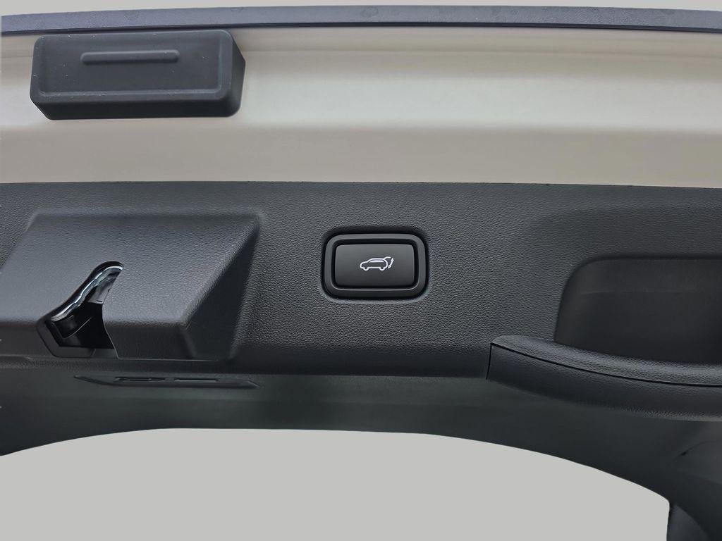 New 2026 White Pearl Hyundai SEL FWD image 26