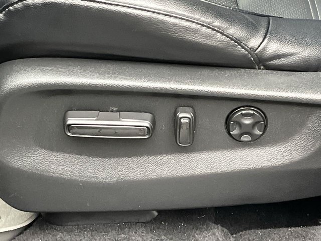 Used 2019 Lunar Silver Metallic Honda Touring image 11