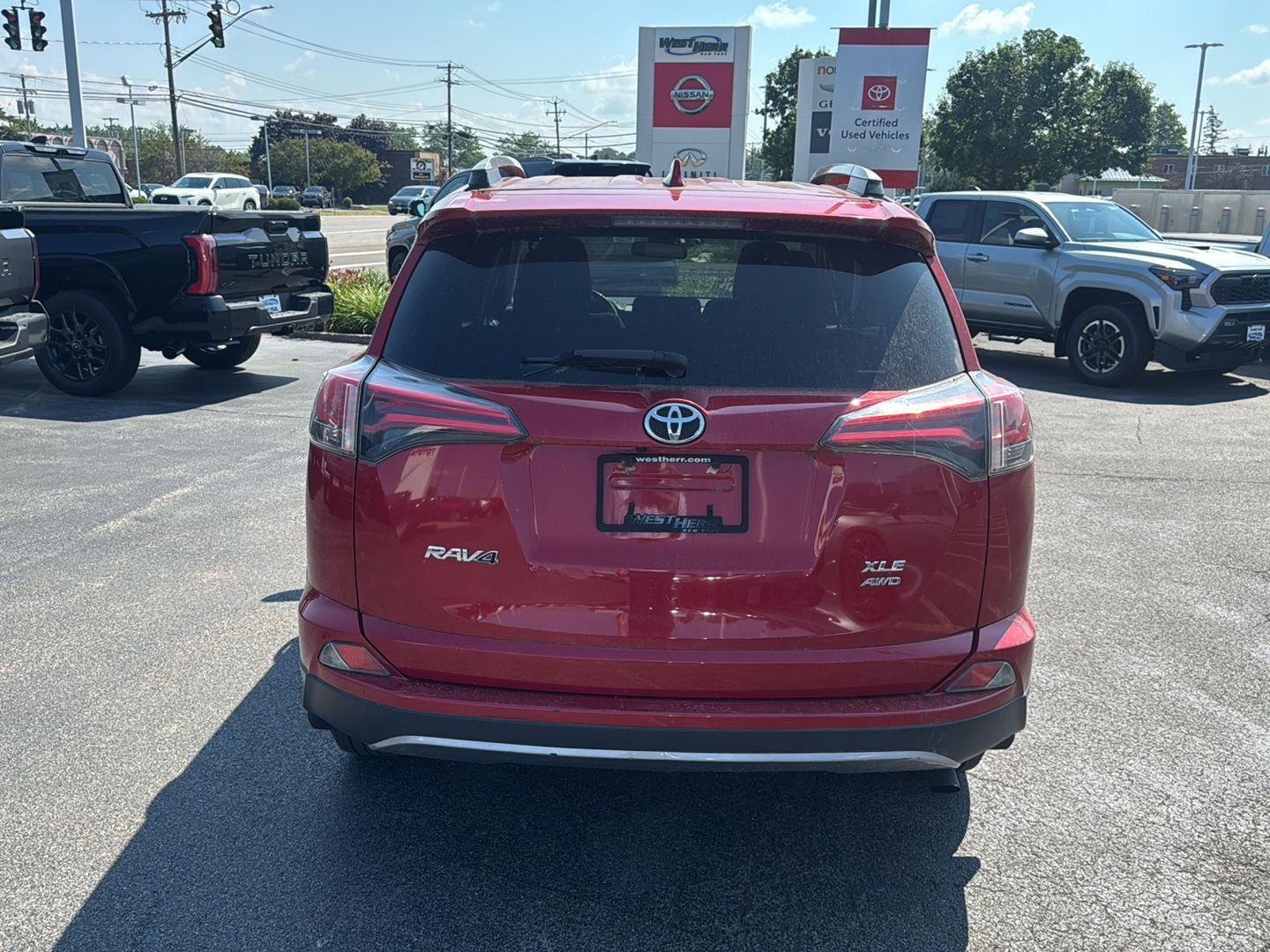 Used 2017 Barcelona Red Metallic Toyota XLE image 5