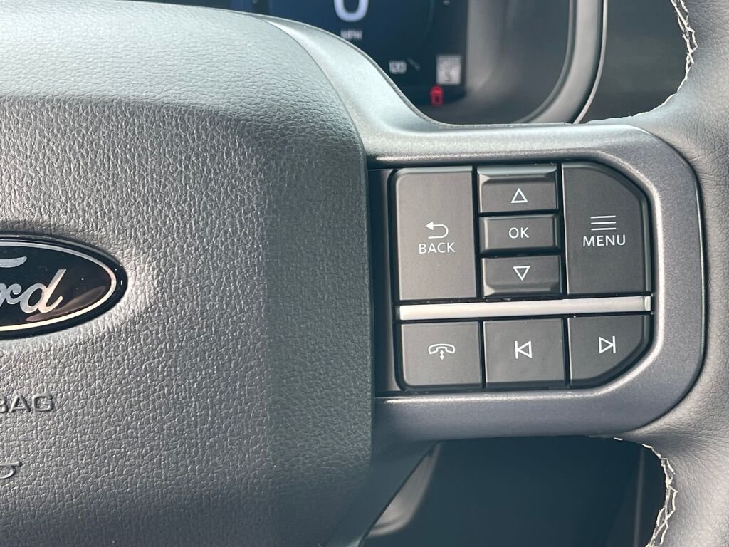 New 2026 Oxford White Ford LARIAT image 19