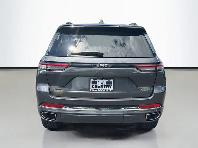 Used 2022 Gray Jeep Overland image 6