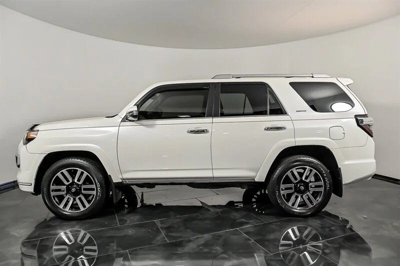 Used 2018 Blizzard Pearl Toyota Limited image 6