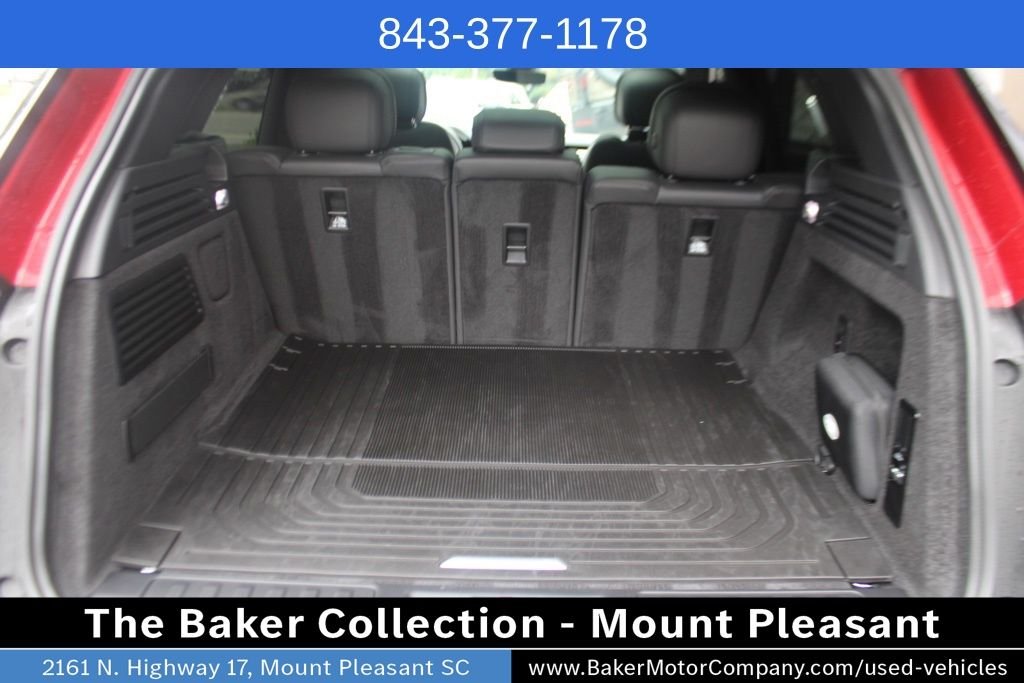 Used 2024 Red Land Rover Dynamic SE image 35