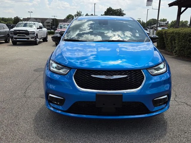 Used 2026 Blue Chrysler Select image 2