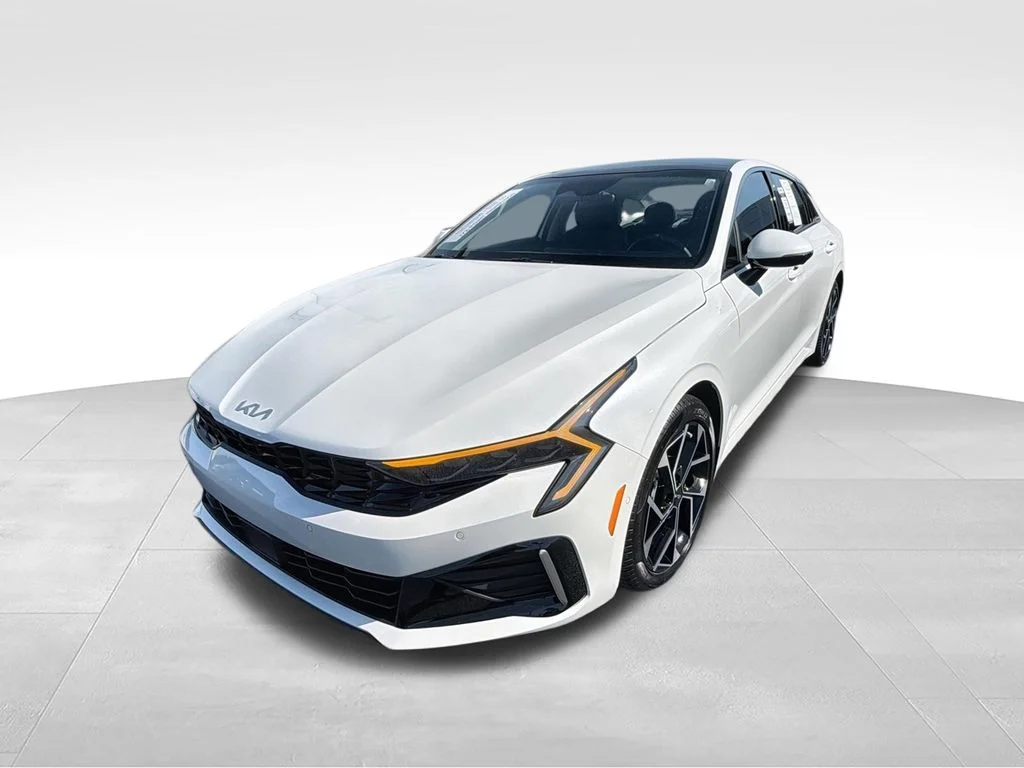 Used 2025 White Kia EX image 5