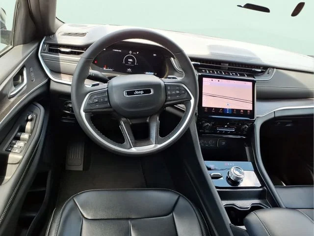 Used 2025 White Jeep Limited image 18