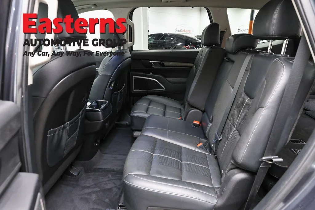 Used 2022 Gray Kia EX image 23
