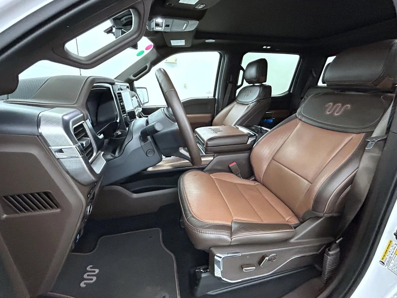 Used 2024 White Ford King Ranch image 19