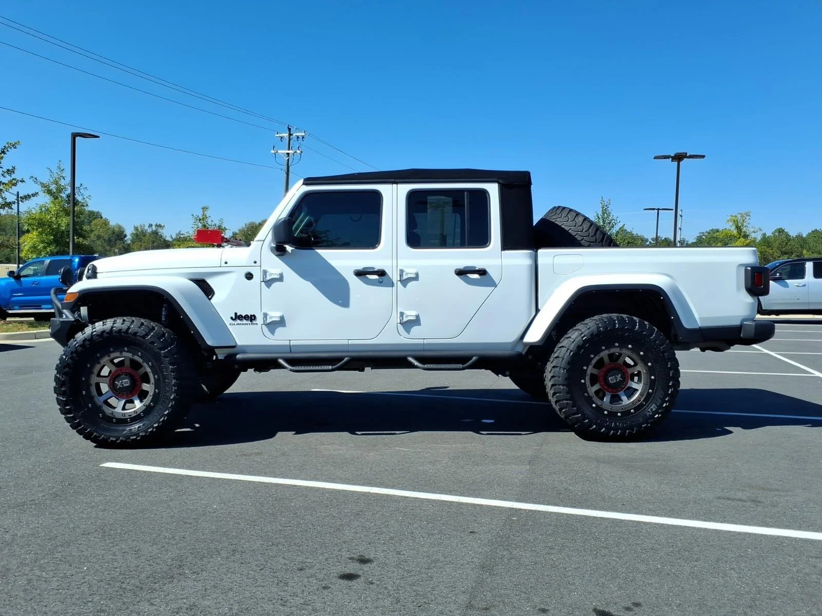 Used 2022 Bright White Clearcoat Jeep Sport S image 3