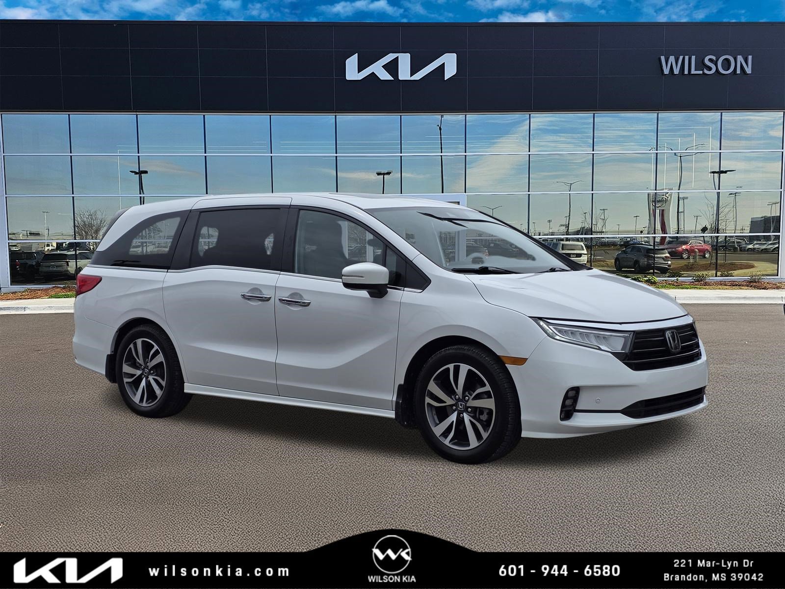 2023 Honda Odyssey Touring's photo