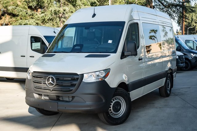 2026 Mercedes-Benz Sprinter Crew Van 