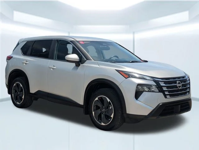 Used 2024 Silver Nissan SV image 8
