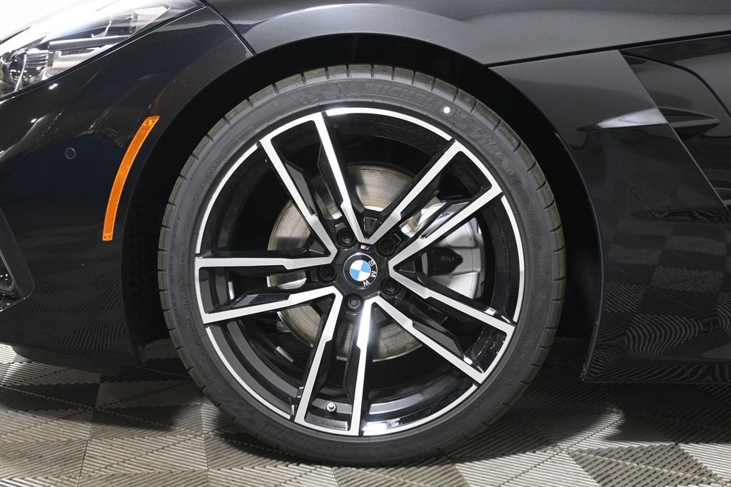 New 2026 Black Sapphire Metallic BMW sDrive30i image 20