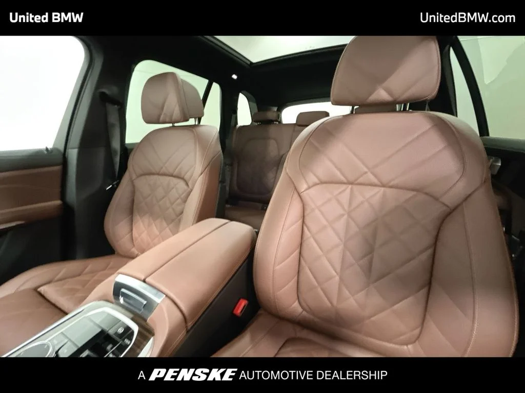 Used 2026 Skyscraper Grey Metallic BMW sDrive40i image 13