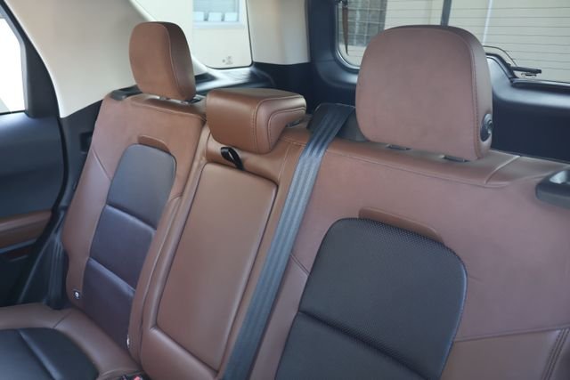 Used 2021 Green Ford Badlands image 12