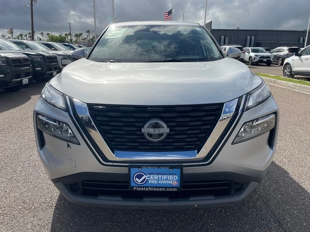 Used 2023 Silver Nissan SV image 2