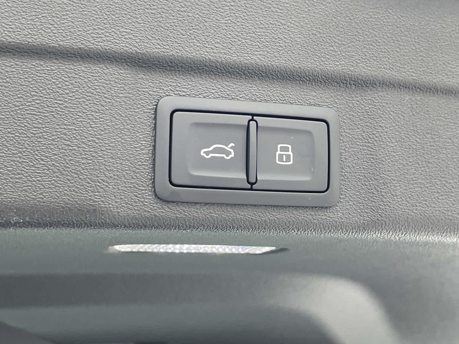 New 2026 2Y2Y/White Audi Premium Plus image 18