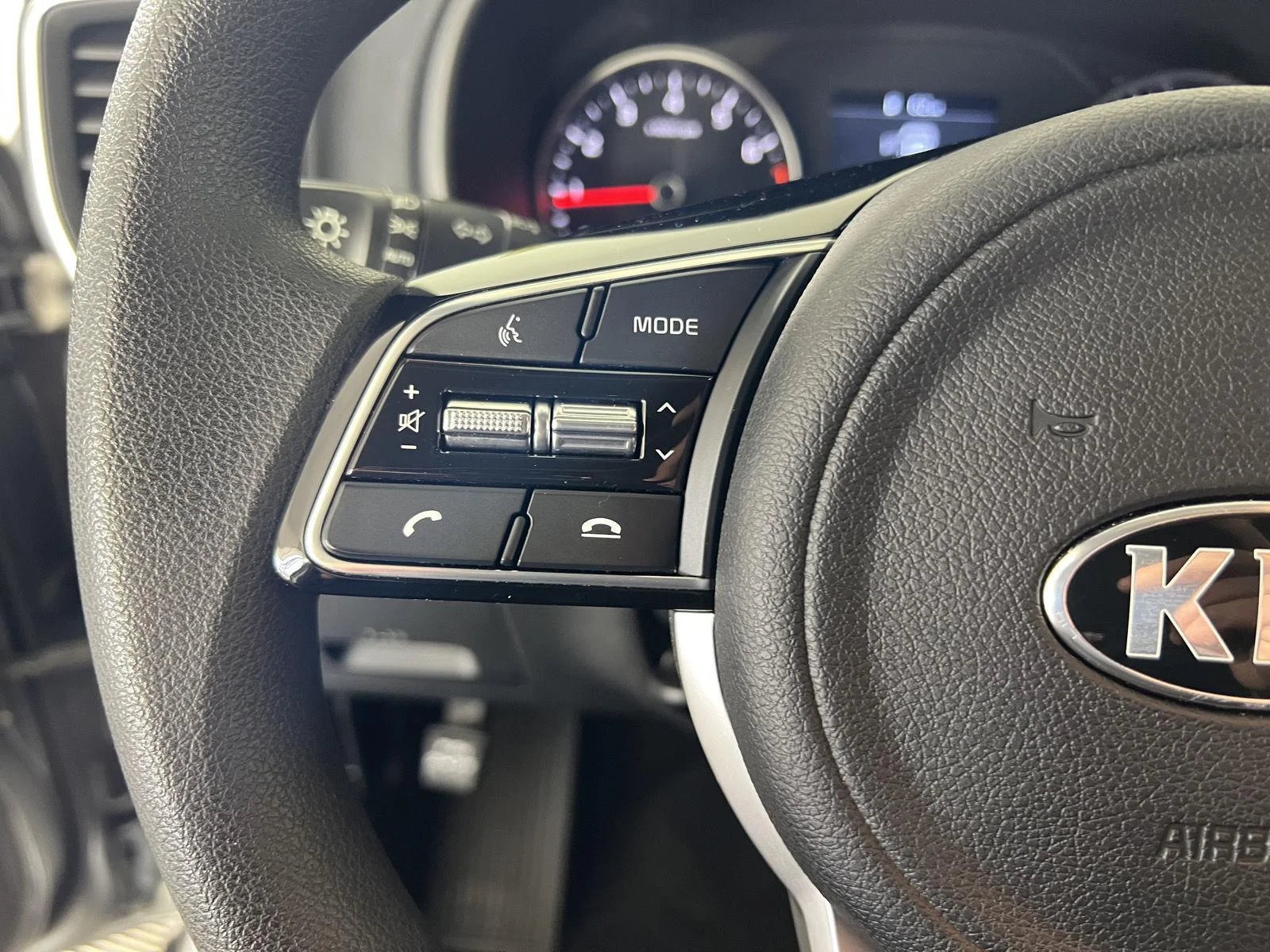 Used 2020 Gy Kia LX image 8