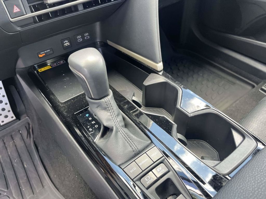 2025 Toyota Camry XSE - Photo 25