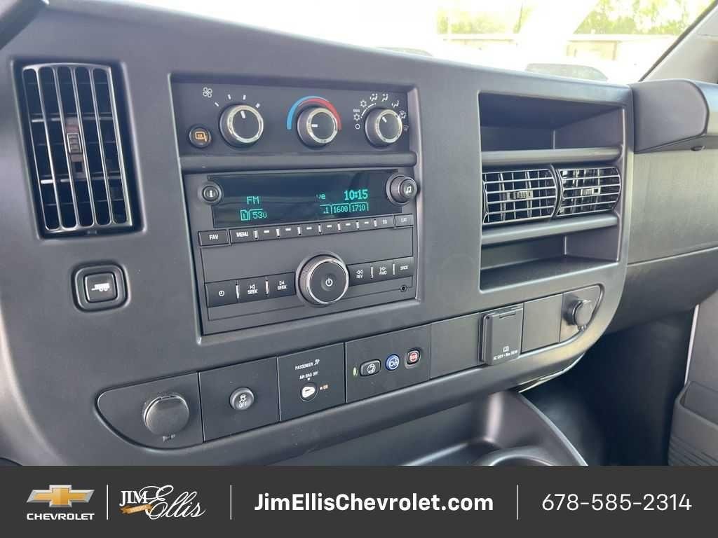 2025 Chevrolet Express Cargo Work Van - Photo 20