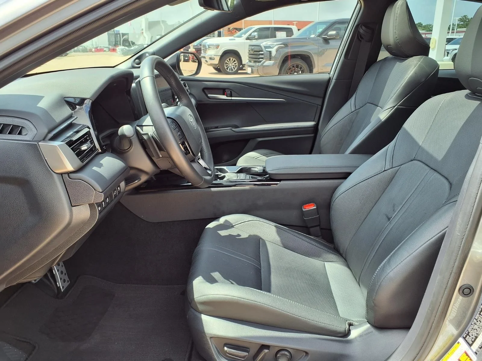 Certified Used 2025  Toyota XSE image 18