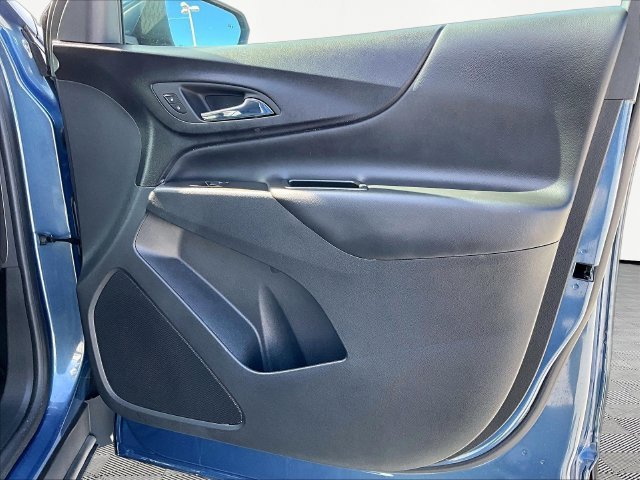 Used 2024 Lakeshore Blue Metallic Chevrolet LT image 12