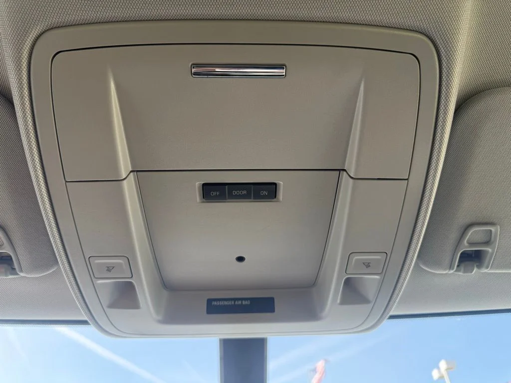 Used 2022 White Chevrolet DUMP image 27
