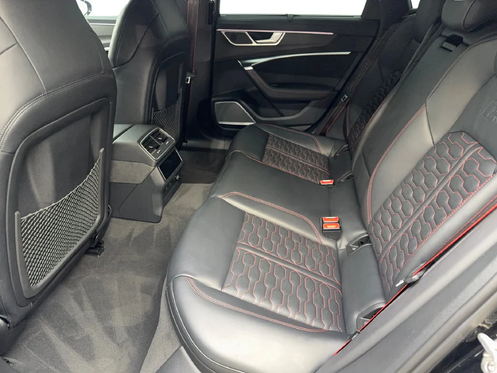 Used 2022  Audi 4.2 image 33