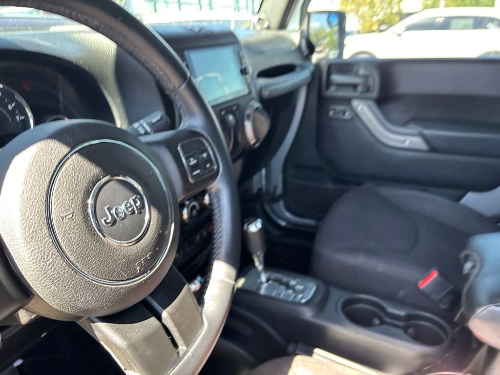Used 2014 Gray Jeep Sport image 33