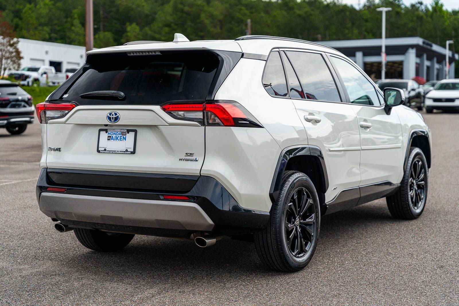 2022 Toyota RAV4 SE - Photo 7