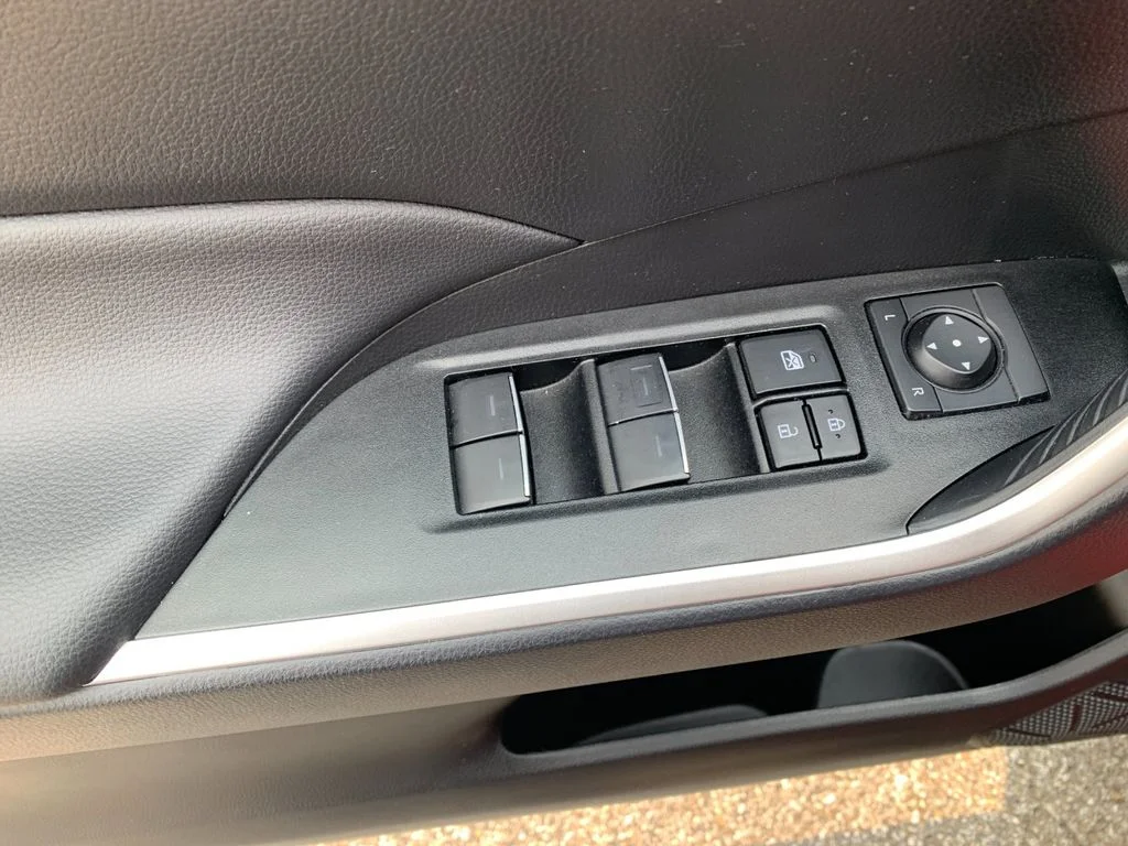 Used 2025 Red Toyota XLE image 13