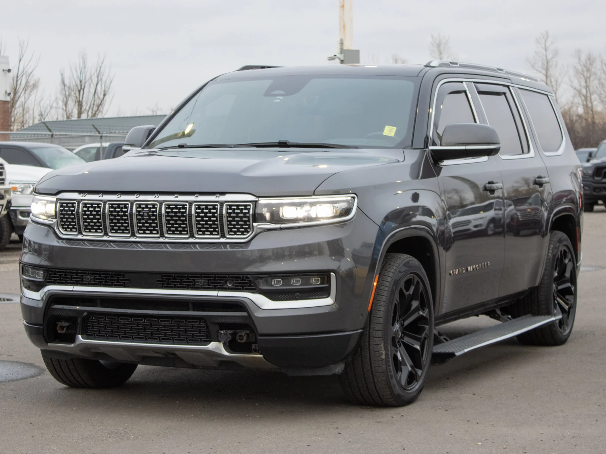 Used 2022 Grey Jeep Series III* 4x4, Massaging Heated/Ventilated Seats, Rear-Seat Entertainment Group, Panoramic Roof image 11
