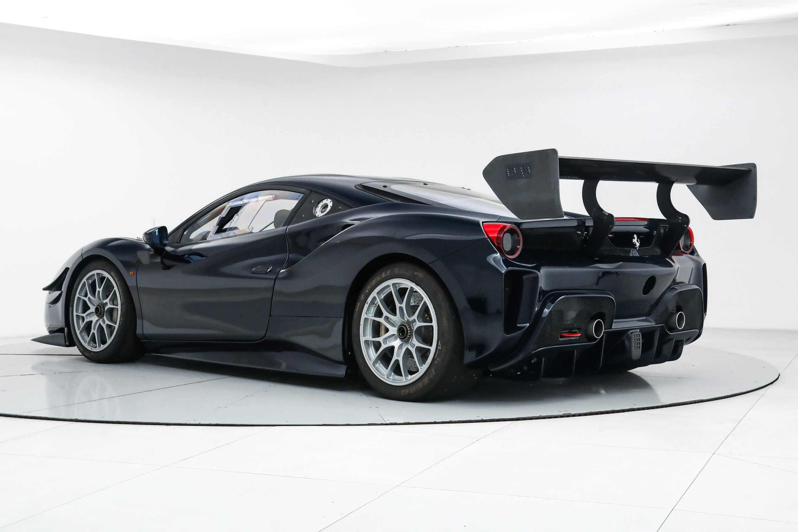 Used 2022 Blue Ferrari  image 7